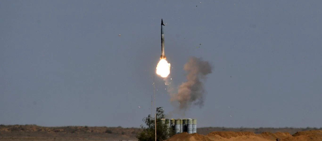 S-300PM2 Favorit: Δείτε μαζικές βολές από το αντιαεροπορικό σύστημα της ρωσικής Αεροπορίας